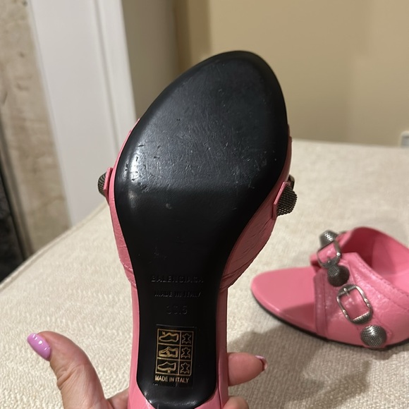 Balenciaga slide heel in gorgeous bubblegum pink with hardware detailing - Picture 5 of 7